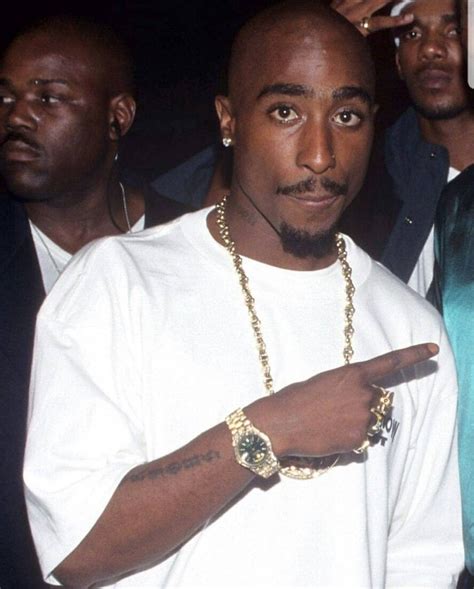 Tupac Et Biggie Rappers 2pac Pictures 2pac Makaveli Aaliyah And