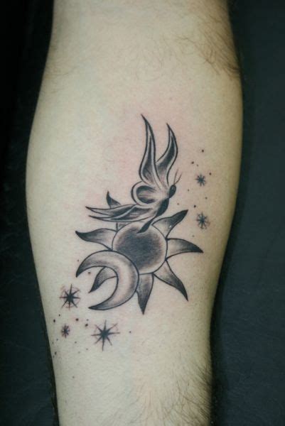 luna sol  mariposa tatuajes  mujeres