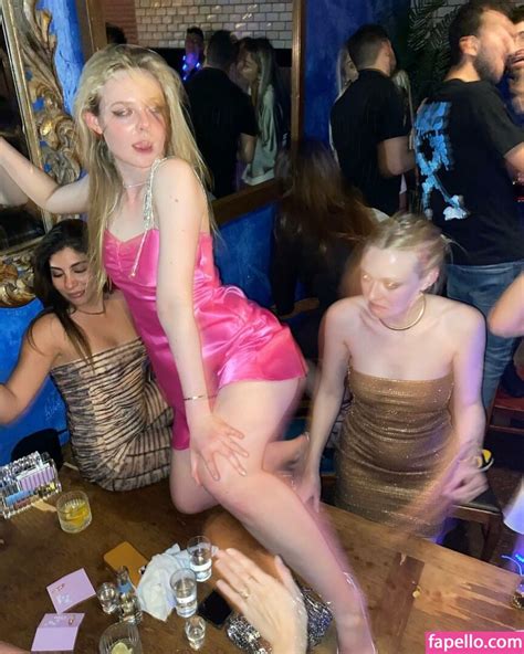 Elle Fanning Ellefanning Nude Leaked Photo Fapello