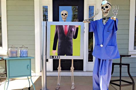 19 Funny Skeleton Poses For Halloween Better Homes And Gardens