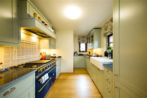 Oder einen sehr großen wohnraum mit einer wohnküche? Küche Für Kleinen Raum - Balkon Gestalten