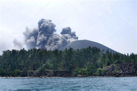 Volcano Eruption Anak Krakatau Stock Photo By ©byelikova 5211331