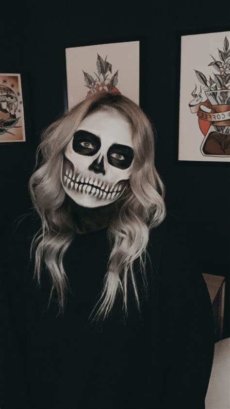 How To Do Easy Skull Makeup For Halloween Go For Kady