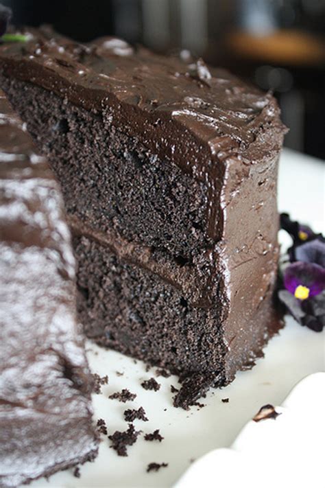 5 Healthy Dark Chocolate Dessert Recipes Hgtvs Decorating And Design