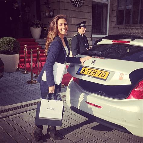 Cabau is geboren op het spaanse eiland ibiza. Lifestyle NWS Business Lady: Xelly Cabau van Kasbergen