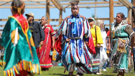 Des Célébrations Différentes Pour La Journée Des Peuples Autochtones Radio Canadaca