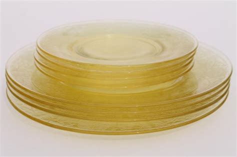 Vintage Depression Glass Yellow Hazel Atlas Florentine Poppy Plates