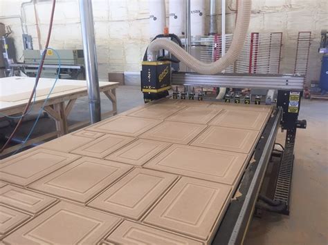 This machine has the linear tool magazine is installed under the beam, which effectively improves the tool change speed and processing. The BOSS CNC Router - CustomCabinetSoftware.com