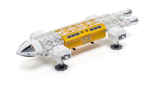 Build Review Of The Mpc Space 1999 Eagle Transport Scale Model Kit