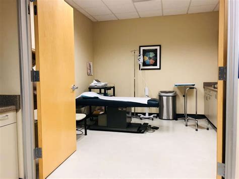 Urgent care centers primarily treat injuries or illnesses requiring immediate care but not serious. Urgent Care in Santa Clara CA | Instant Urgent Care