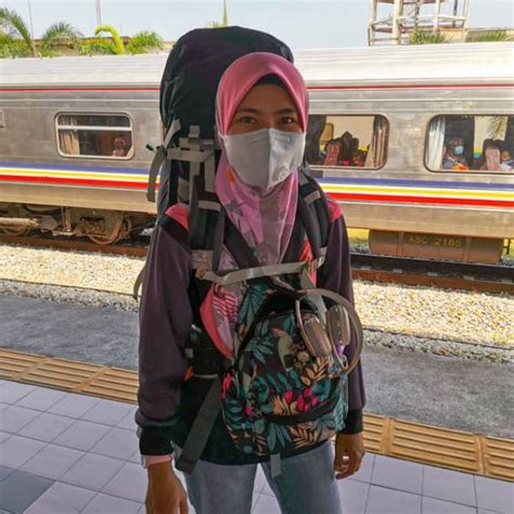 Yup, ketika tulisan ini diterbitkan harganya adalah 48 baht untuk penumpang oh iya, untuk sementara ini tiket hanya bisa dibeli di loket pada stasiun setempat. Harga Tiket Kereta Api Ke Kelantan - Menaiki Ets Dari ...
