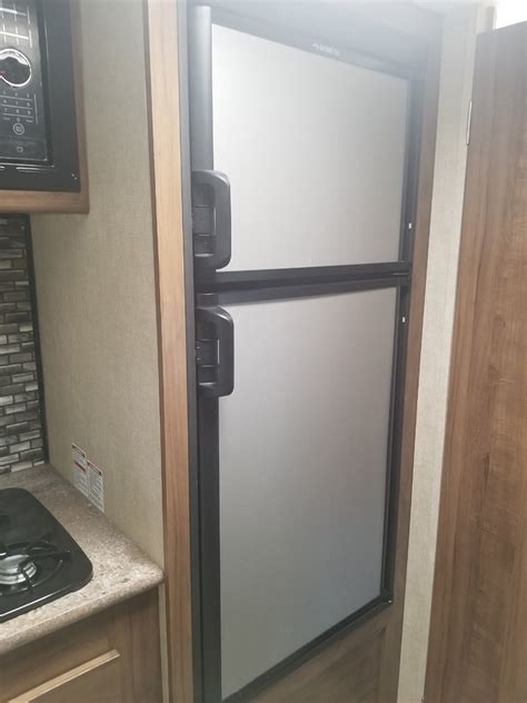 Vehicle Details | RV, Motorhome, Travel Trailer and Tent Camper rentals