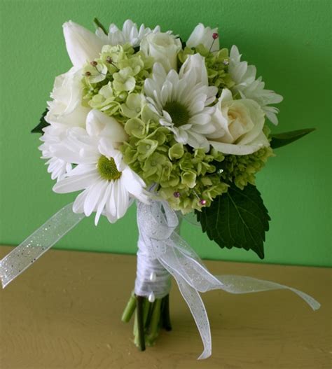 Prom Flowers Hand Tied Clutch Bouquets For Prom A Popular Trend In