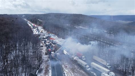 Pennsylvania Snow Squall Causes Highway Pileup - The New York Times