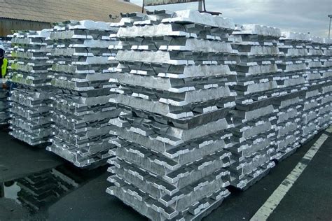 Andono menjelaskan usaha industri aluminium tersebut memiliki residu unsur kimia yang membahayakan. Penuhi Kebutuhan Nasional, Inalum Bangun Klaster Industri ...