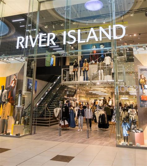 Haven't been inside a branch of river island for a while, so it was good to see a retail store working to create a. The Interesting History Of 'River Island' - And What It ...