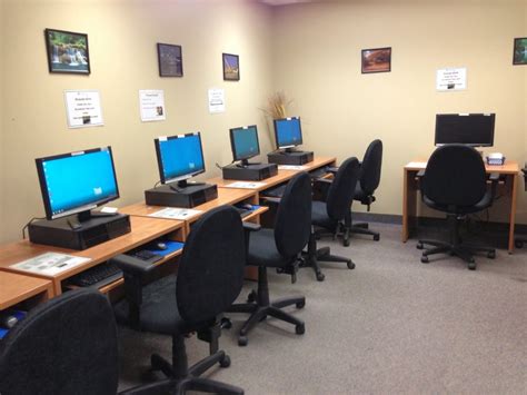 Let Us Help You In Our Computer Lab Ywca Saskatoon