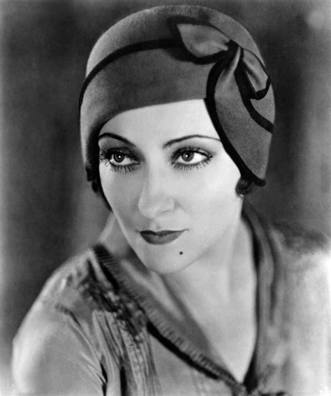 Gloria Swanson Biography Movies And Facts Britannica