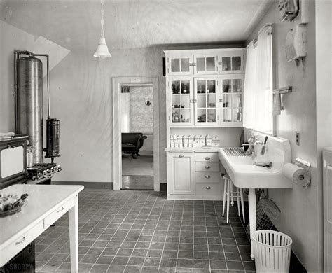 Classic 1920's style kitchen designed in a new 200 sf addition to original historic home. Laurelhurst Craftsman Bungalow: Period Kitchen Photographs