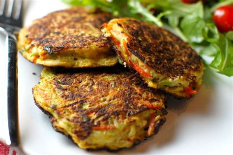 I highly recommend serving these with my i also love that they're pretty budget friendly. Whole30 Crab Cakes with Lemon-Garlic Aioli | Recipe ...