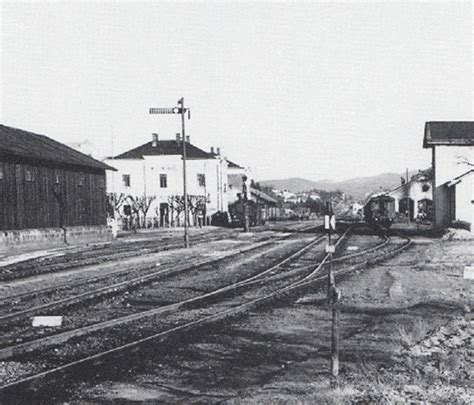 Der bahnhof neulengbach befindet sich im bahnkilometer 38,0 der westbahn in niederösterreich. Damals und Heute: Bahnhof Neulengbach - Wienerwald/Neulengbach
