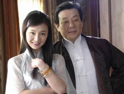 Изучаем китайский язык с нуля! 62歲寇世勛和兩個老婆近照遭曝光：後悔娶兩個老婆了，太累了 - 每日頭條