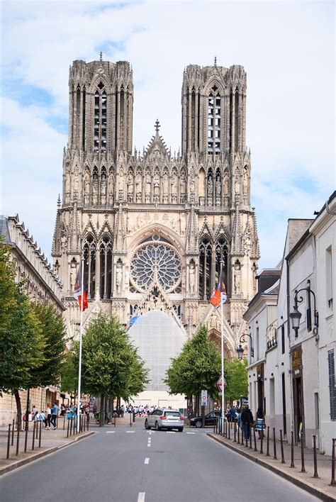 Trouvez les billets de train tgv paris → reims dès 10€ au meilleur prix rapidement ( sncf et ouigo). The Notre dame cathedral in Reims is better than its Paris ...