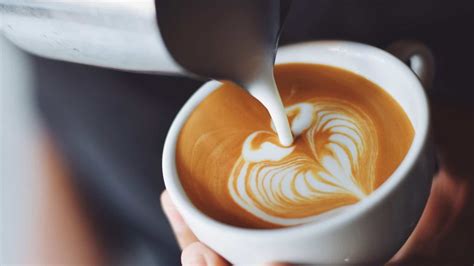 How To Make The Perfect Caffe Latte Art Of Barista