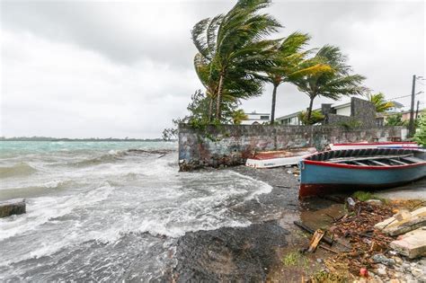 Thousands Without Power As Cyclone Winds Hit Mauritius