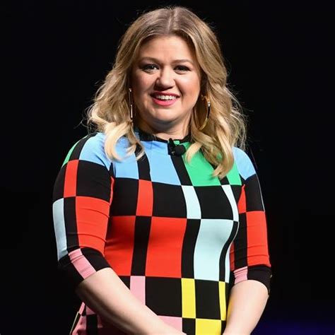 Kelly clarkson weight loss recently hit the headlines and forced people to wonder how did the singer manage to lose so much weight! What Kelly Clarkson Has Said About Her Weight-Loss Journey - Kelly Clarkson Weight Loss