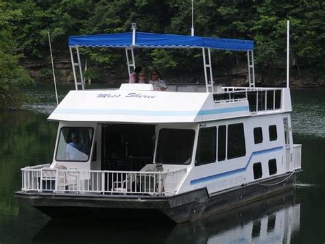 Maybe you would like to learn more about one of these? WV Houseboat Vacations | Deluxe Houseboat Rentals on ...