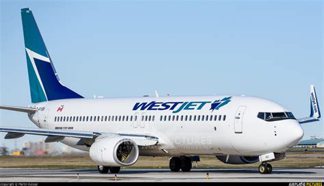 C-FYBK - WestJet Airlines Boeing 737-800 at Toronto - Pearson Intl, ON ...