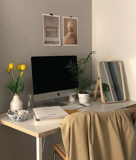5 Minimalist Desk Setups Perfect For Your Dorm Room — Nikki Lo