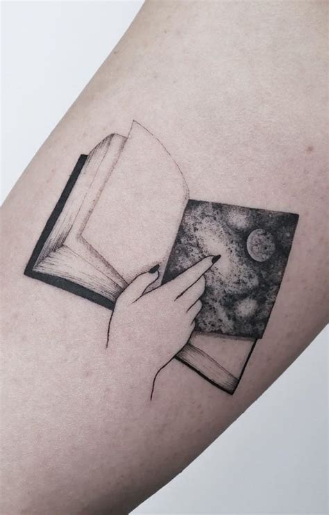 Pin Em Tatuagem De Livros