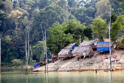 Within the royal belum state park lies lake temenggor, the second largest lake in peninsular malaysia after lake kenyir. IMTIYAZ TRAVEL & TOURS (IPOH BRANCH): PAKEJ KE TASIK ...