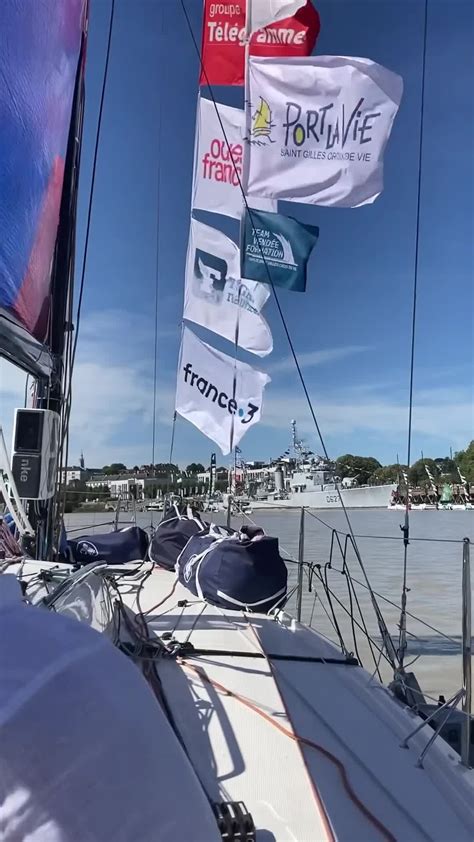 Quel Spectacle 🤩 Les 34 Skippers Partent De Nantes Avec Leur Figaro