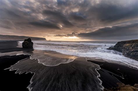 A Two Minute Guide To The Black Sand Beaches In Iceland Black Tomato