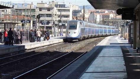 Arrivée Dun Tgv An Gare De Marseille St Charles 2132013 Youtube