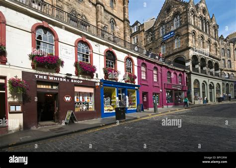 Shops In Victoria Street In The Old Town Of Edinburgh Scotland Stock