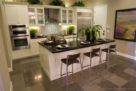 It's essential to create a kitchen that matches the homeowner's preferences. Pictures of Kitchens - Traditional - White Kitchen ...