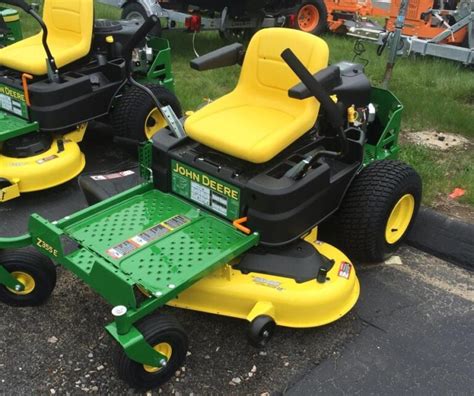 John Deere Z E Zero Turn Lawn Mower Review Haute Life Hub
