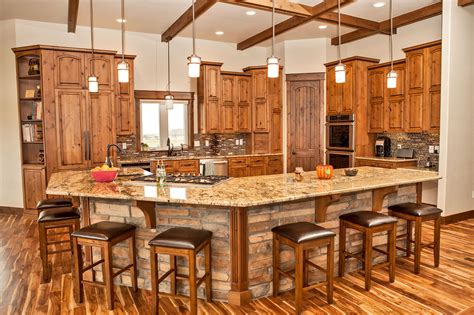 Whether you want inspiration for planning knotty alder kitchen cabinets or are building designer knotty alder kitchen cabinets from scratch, houzz has 269 pictures from the best designers, decorators, and architects in the country, including bergerson tile & cabinets and coronado stone products. Beautiful custom kitchen made with Knotty Alder. #Woodworking #dreamhome #design # ...