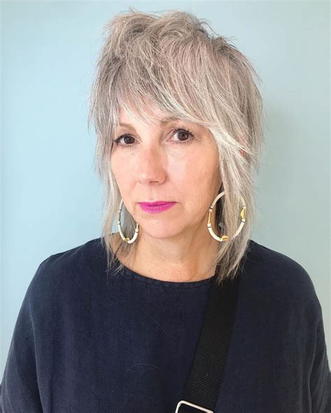 23 Modern Shaggy Hairstyles For Women Over 50 With Fine Hair