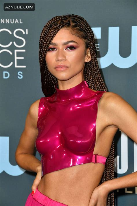 zendaya shows off her plastic boob cast at the 25th annual critics choice awards at barker