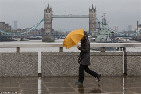 Uk Weather Forecasts A Months Rain In Just Six Hours As Storm Clouds