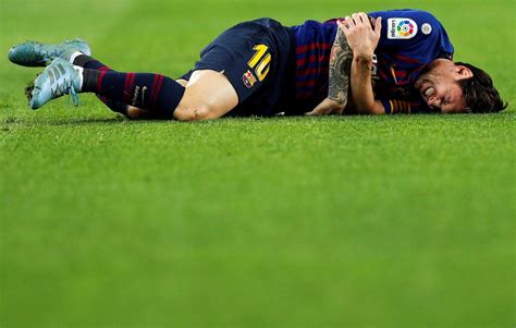 Lionel Messi Will Miss El Clasico After Breaking His Arm Against