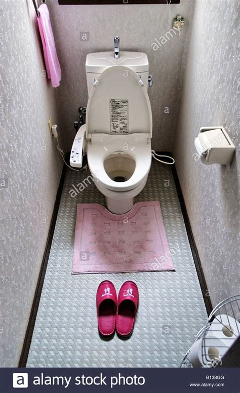 Electronic Japanese Toilet Washlet Stock Photo 17897616 Alamy