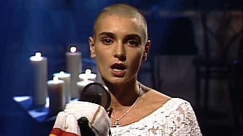 Decades Later Sinéad O Connor s SNL Performance Is One Of The Bravest Acts In TV History