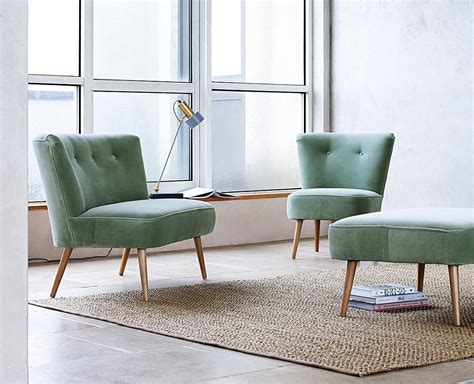 When it comes to living room decorating there are many styles one can choose from. Duck Egg Blue Living Room Ideas | Homegirl London