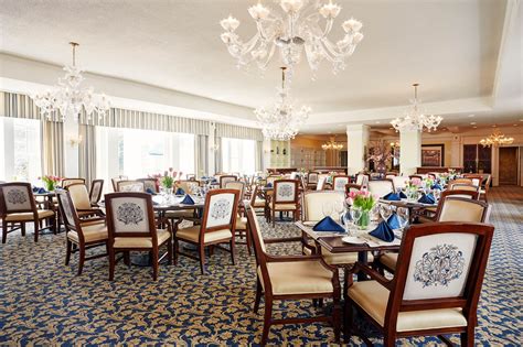 Extending far beyond traditional room service, hôtel de crillon, a rosewood hotel is committed to making every dining experience memorable, whether inside or outside one of its restaurants. Carolina Dining Room, Pinehurst Resort - Glavé & Holmes ...